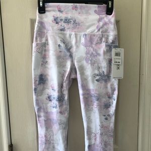High waisted Capri length workout pants